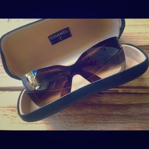 CHANEL sunglasses